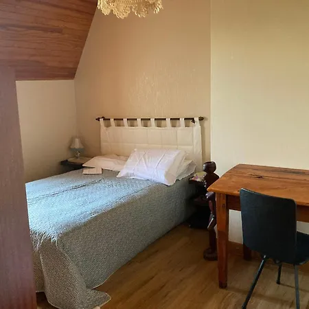 Semesterbostad Charmante Maison En Pierres Saint-Amandin